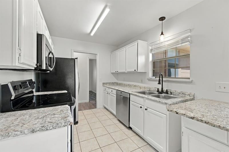 1015 Shelly Drive, Keene TX 76031 - Photo 13