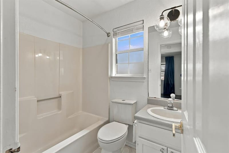1015 Shelly Drive, Keene TX 76031 - Photo 22