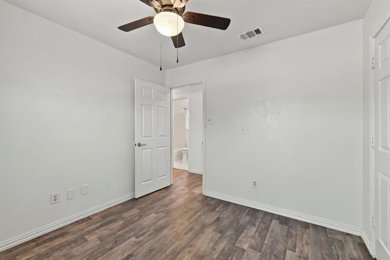 1015 Shelly Drive, Keene TX 76031 - Photo 19