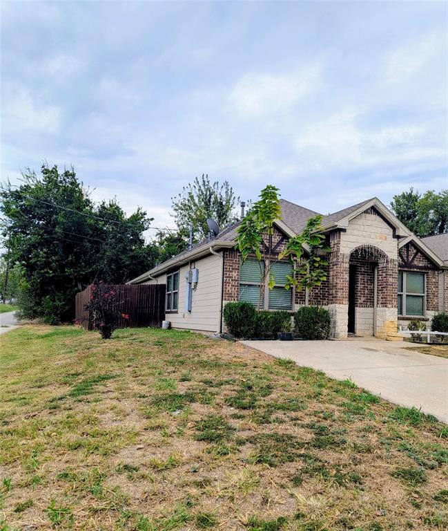3201 Bois D Arc Street, Greenville TX 75401 - Photo 2