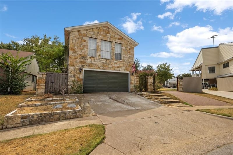 1911 Wisteria Court, Flower Mound TX 75028 - Photo 4