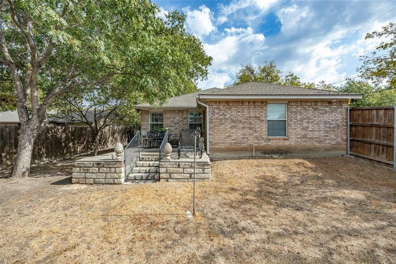 201 W Oak Street, Aledo TX 76008 - Photo 17