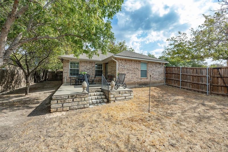 201 W Oak Street, Aledo TX 76008 - Photo 18