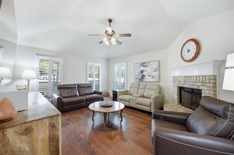 201 W Oak Street, Aledo TX 76008 - Photo 4