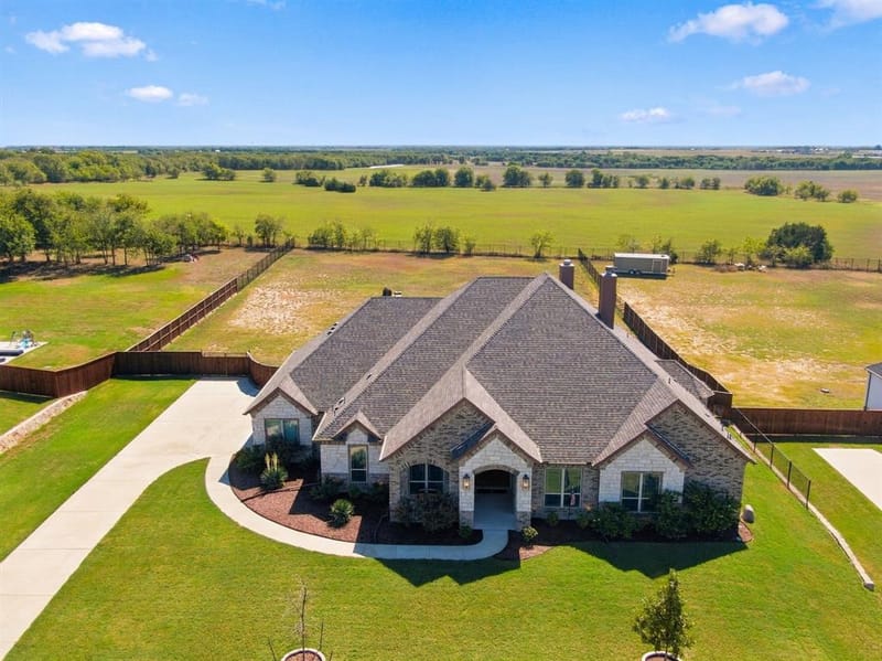 420 Dove Meadow Trail, Waxahachie TX 75167 - Photo 2