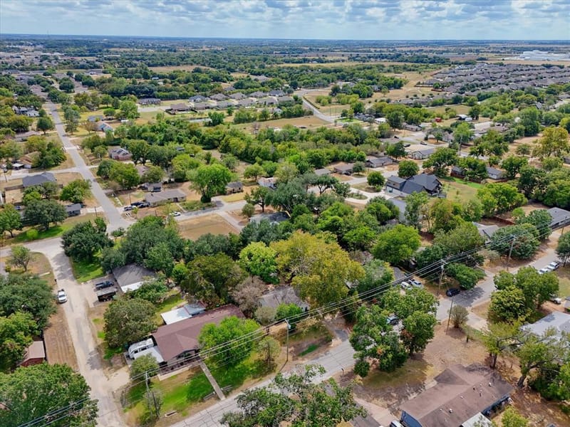 302 W Billington Drive, Robinson TX 76706 - Photo 28