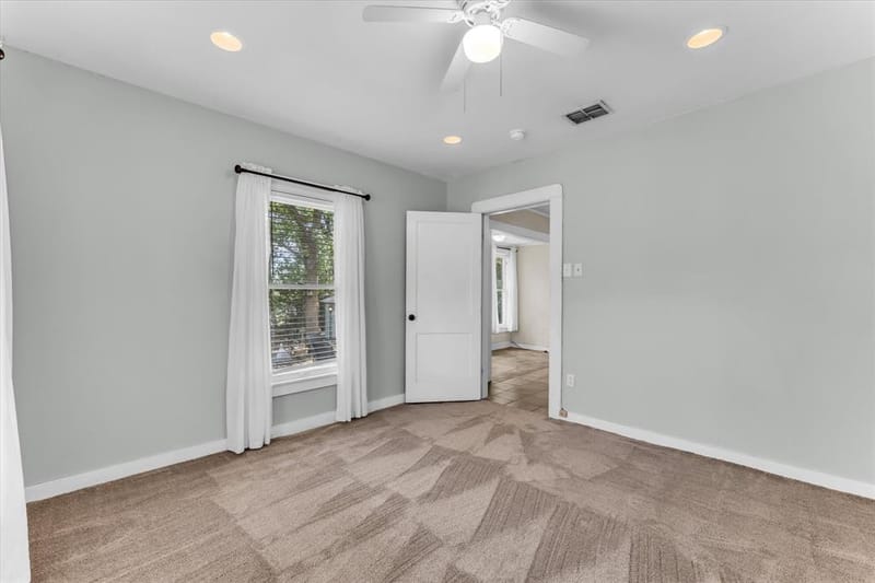 302 W Billington Drive, Robinson TX 76706 - Photo 11