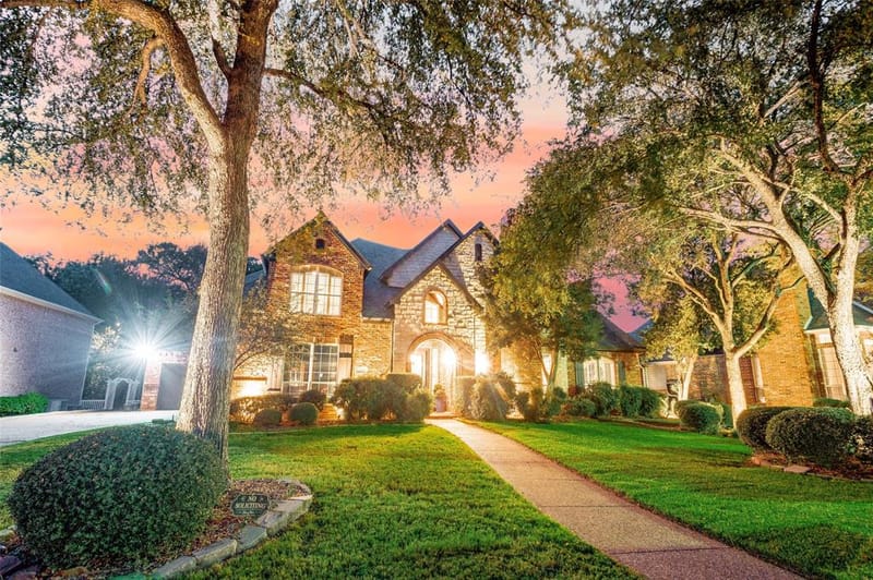 4319 Crown Knoll Circle, Flower Mound TX 75028 - Photo 3
