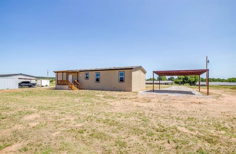 21 Kenzi Drive, Mineral Wells TX 76067 - Photo 2