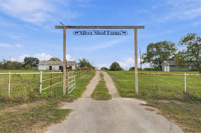 12201 Old China Spring Road, Waco TX 76708 - Photo 2
