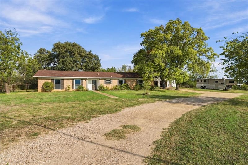 12201 Old China Spring Road, Waco TX 76708 - Photo 3