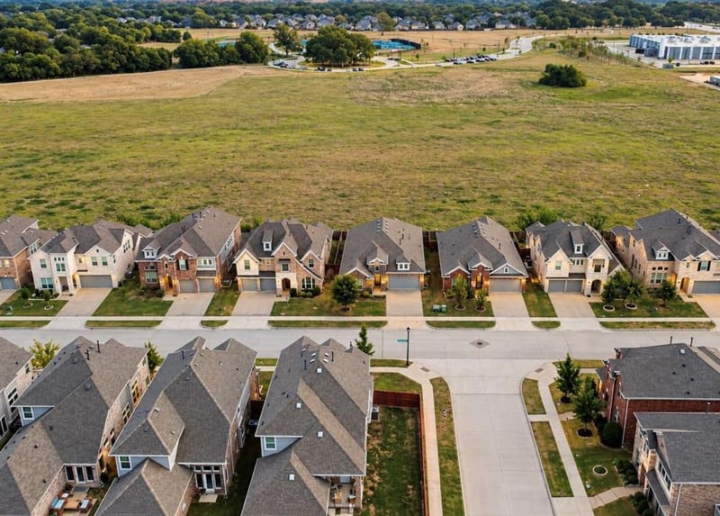 330 Gleneagles Drive, Garland TX 75040 - Photo 3