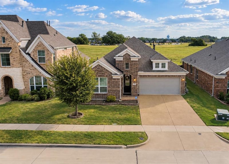 330 Gleneagles Drive, Garland TX 75040