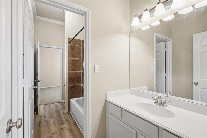 750 Village Green Drive, DeSoto TX 75115 - Photo 22