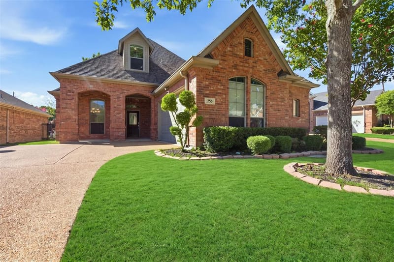 750 Village Green Drive, DeSoto TX 75115 - Photo 3