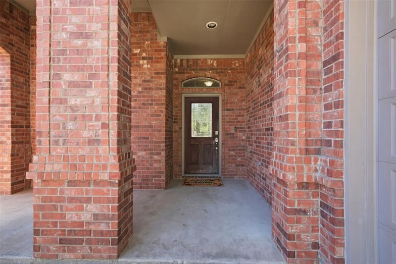 750 Village Green Drive, DeSoto TX 75115 - Photo 5