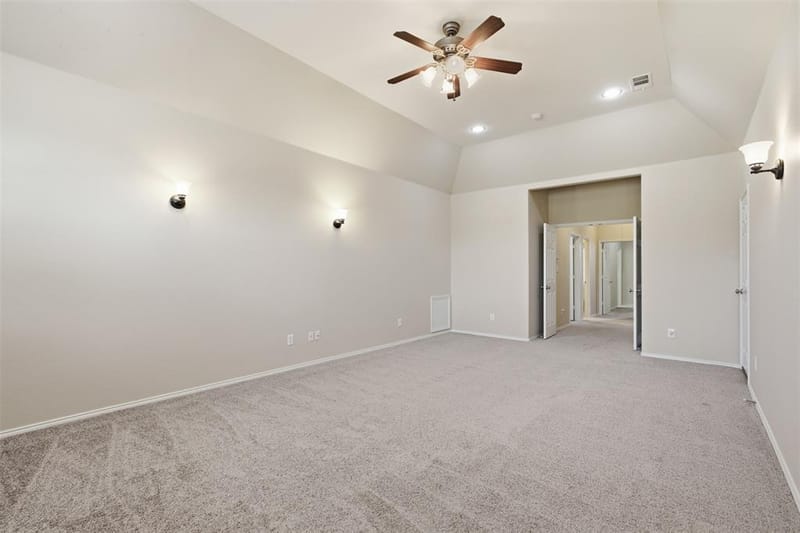 750 Village Green Drive, DeSoto TX 75115 - Photo 34