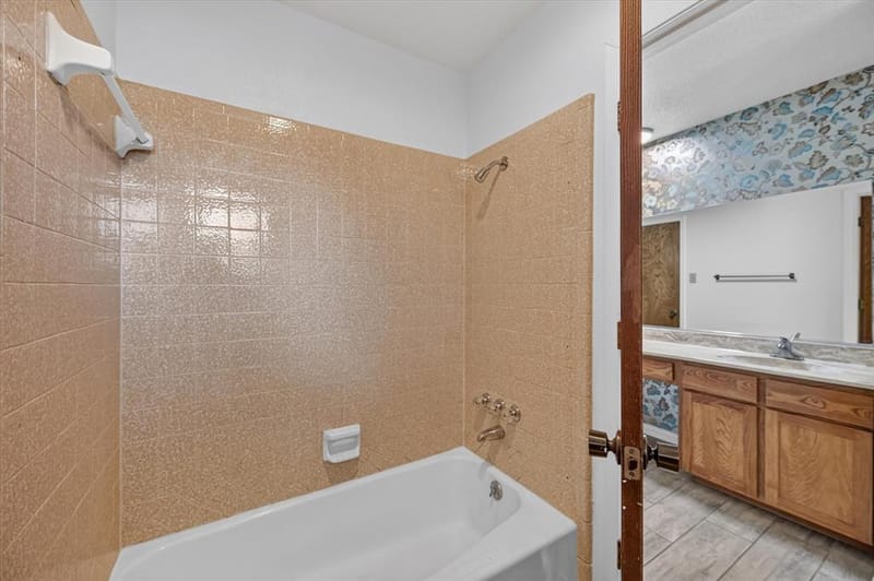 1600 Craighton Court, Arlington TX 76012 - Photo 23