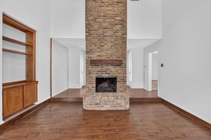 1600 Craighton Court, Arlington TX 76012 - Photo 7