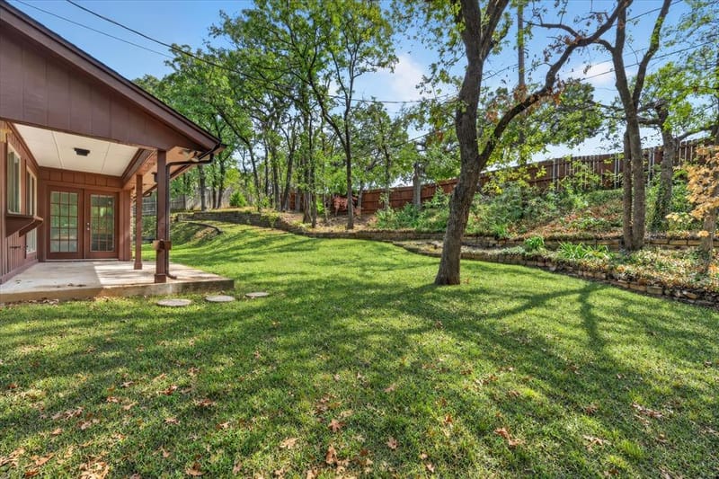 1600 Craighton Court, Arlington TX 76012 - Photo 35