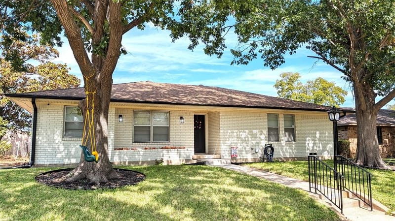 1417 Charleston Drive, Garland TX 75041