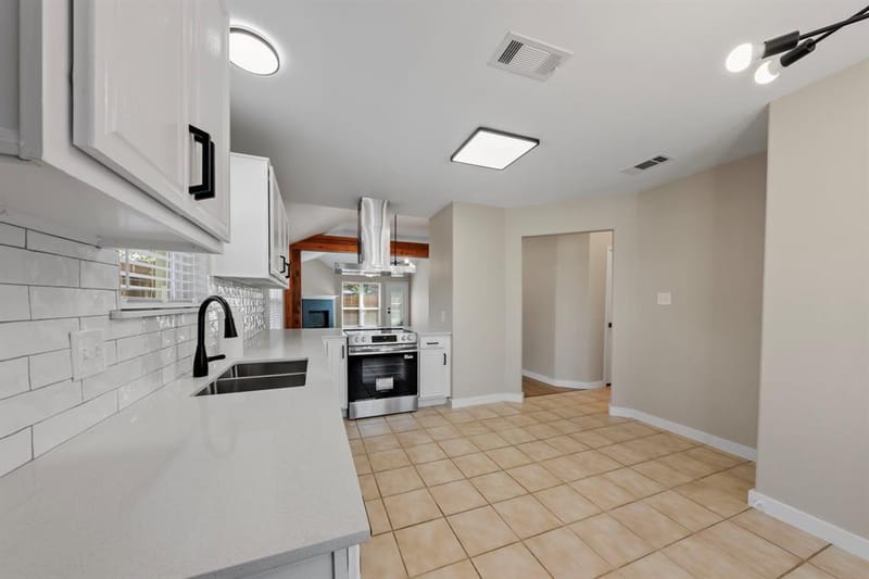 6001 Team Court, Arlington TX 76018 - Photo 13