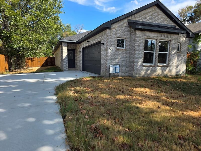 2638 Seevers Avenue, Dallas TX 75216 - Photo 2