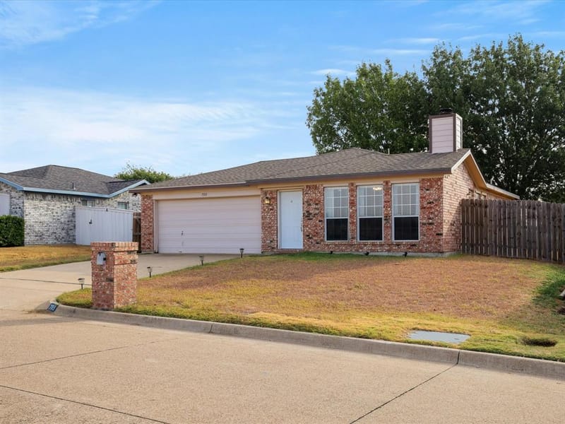 709 Basset Locke Drive, Fort Worth TX 76108 - Photo 3