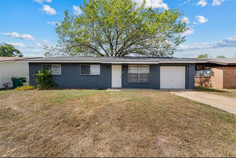 140 Shirley Drive, Lacy Lakeview TX 76705