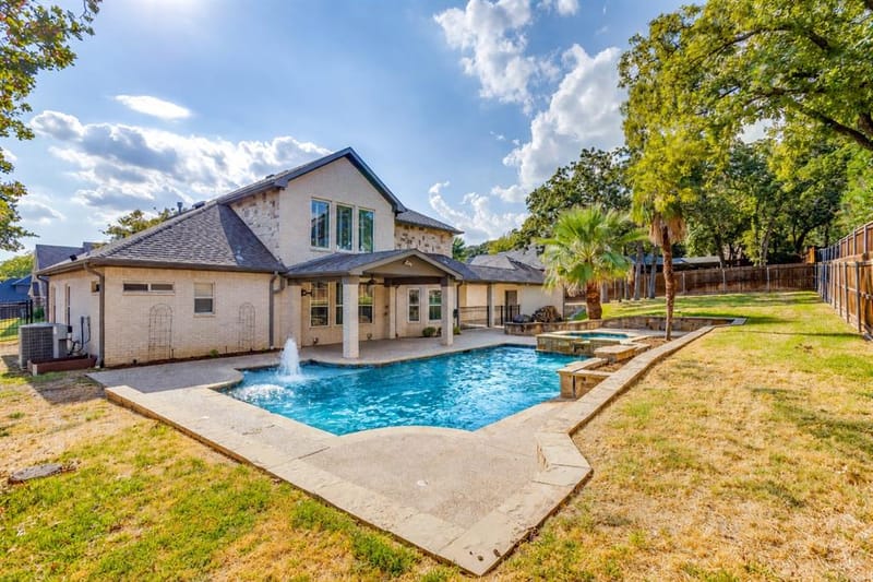 908 Bridle Path, Burleson TX 76028 - Photo 2