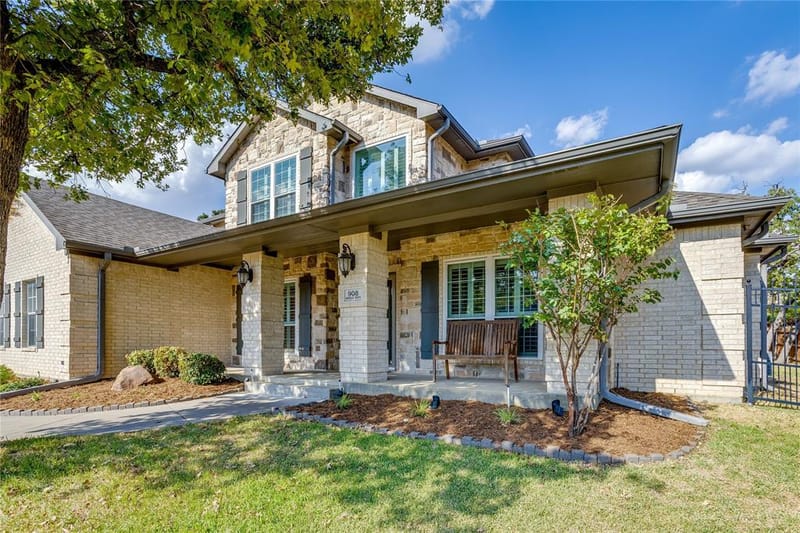 908 Bridle Path, Burleson TX 76028 - Photo 7