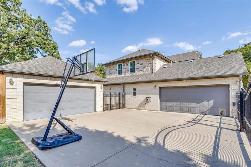 908 Bridle Path, Burleson TX 76028 - Photo 36