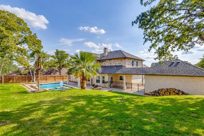 908 Bridle Path, Burleson TX 76028 - Photo 32