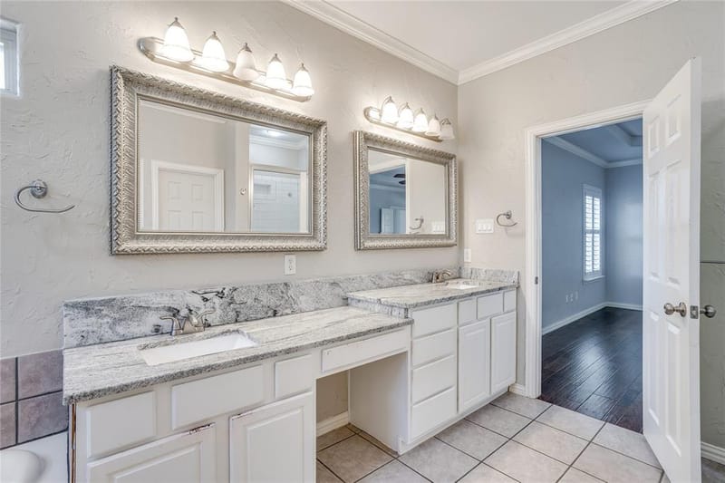 908 Bridle Path, Burleson TX 76028 - Photo 24
