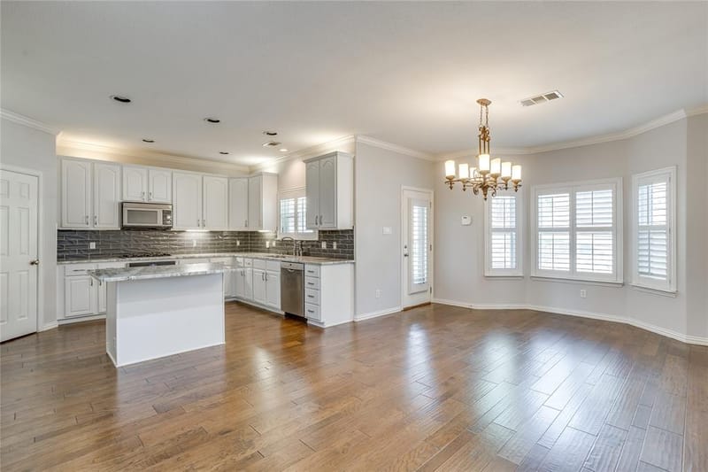 908 Bridle Path, Burleson TX 76028 - Photo 8