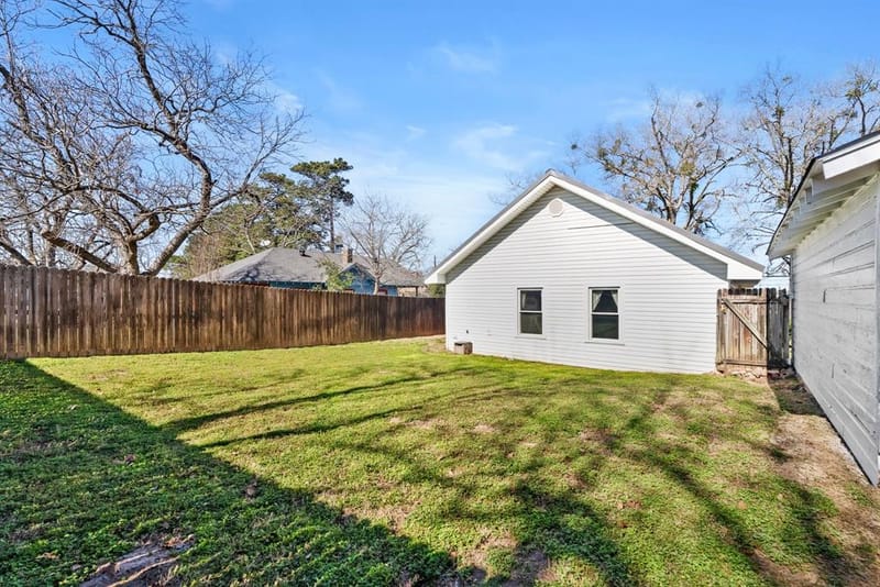 605 Dallas Street, Winona TX 75792 - Photo 12