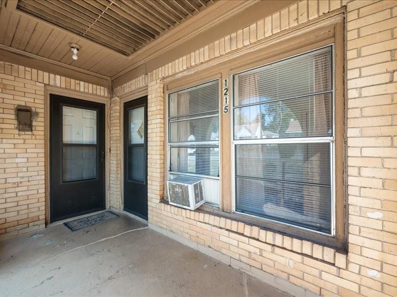 1215 N Confederate Avenue, Tyler TX 75702 - Photo 3