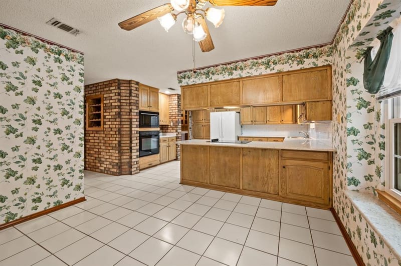 3804 Berkshire Court, Bedford TX 76021 - Photo 13