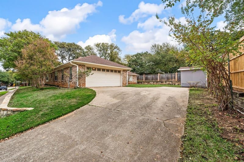 3804 Berkshire Court, Bedford TX 76021 - Photo 33