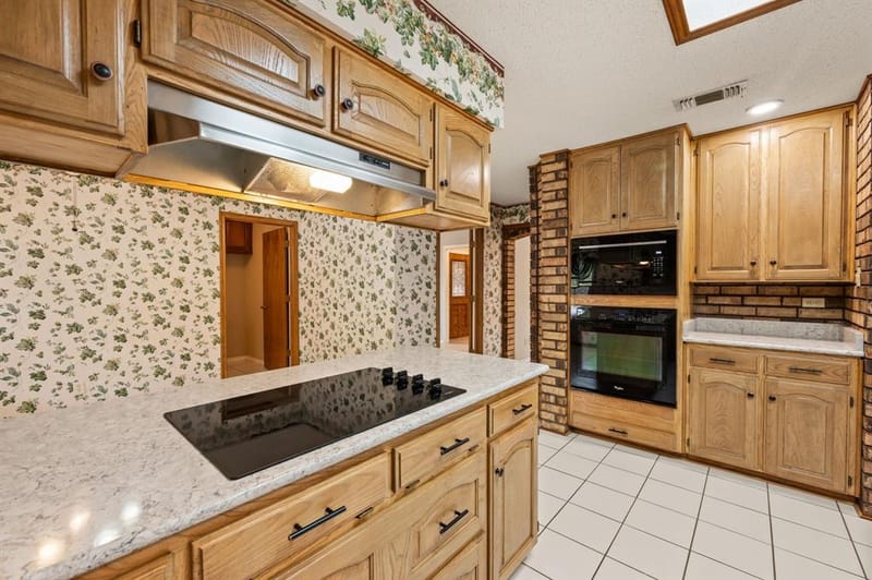 3804 Berkshire Court, Bedford TX 76021 - Photo 15