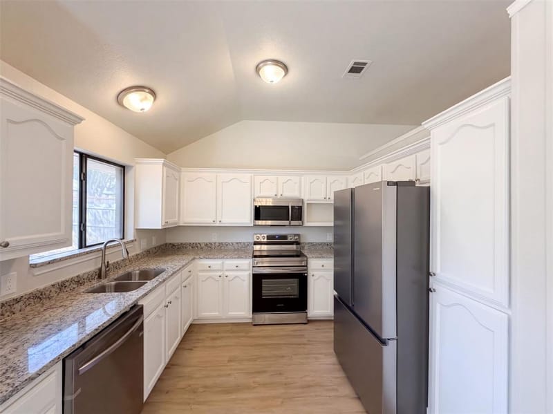 2812 Beverly Drive, Denton TX 76209 - Photo 2