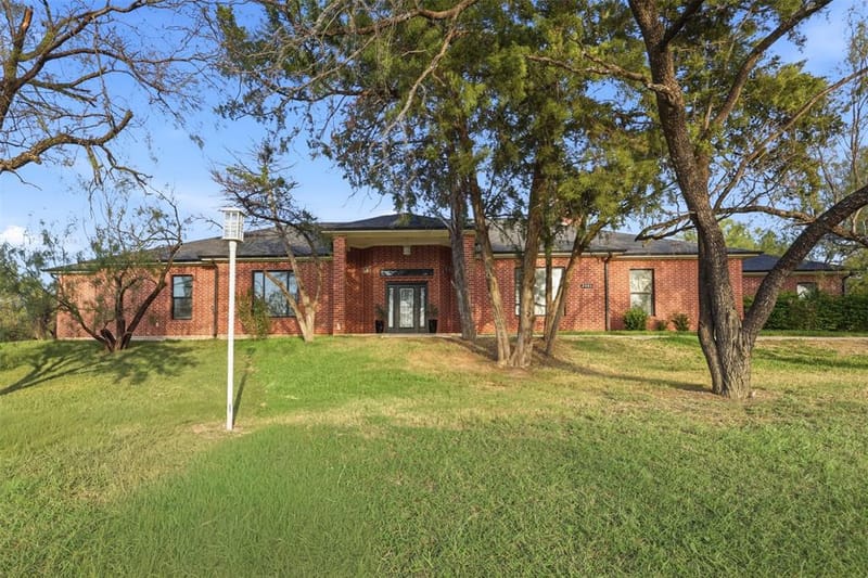 2541 Town View Drive, Cedar Hill TX 75104 - Photo 3