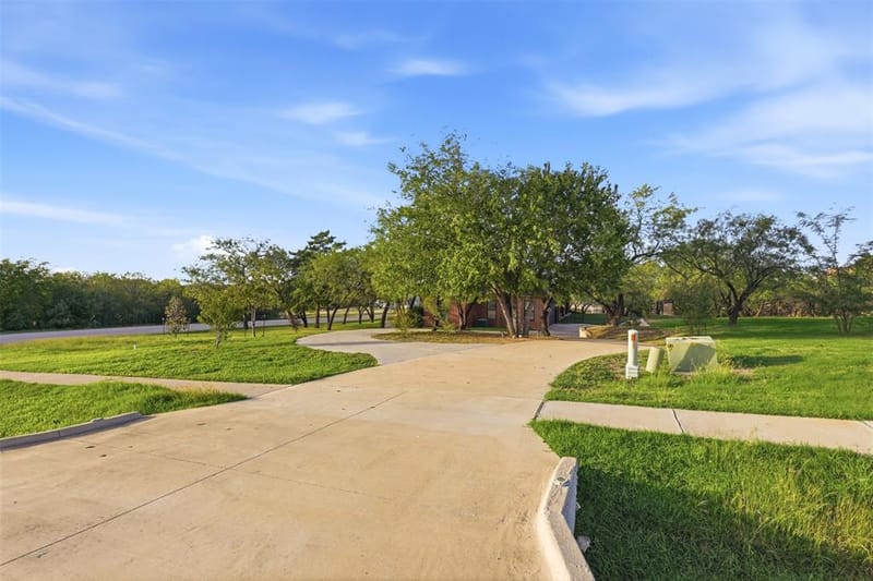 2541 Town View Drive, Cedar Hill TX 75104 - Photo 4