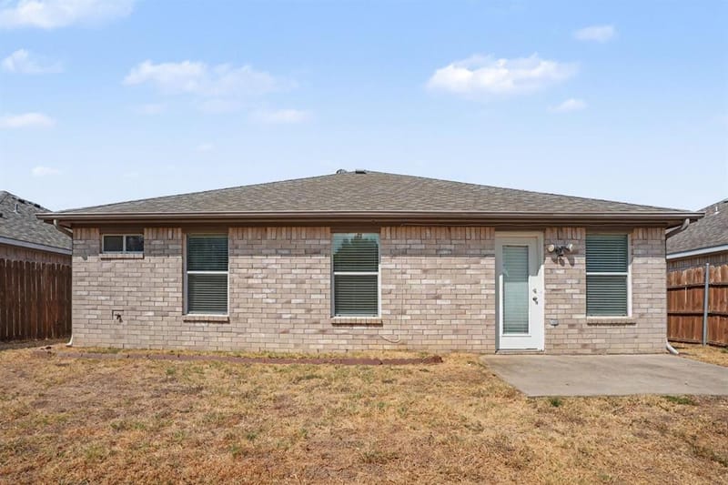 104 Camden Court, Irving TX 75061 - Photo 17