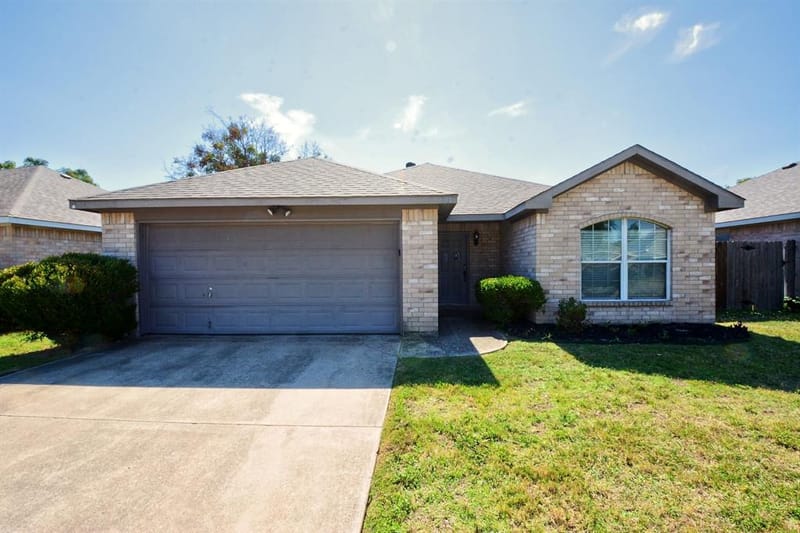 104 Camden Court, Irving TX 75061