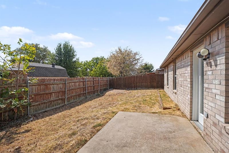 104 Camden Court, Irving TX 75061 - Photo 15