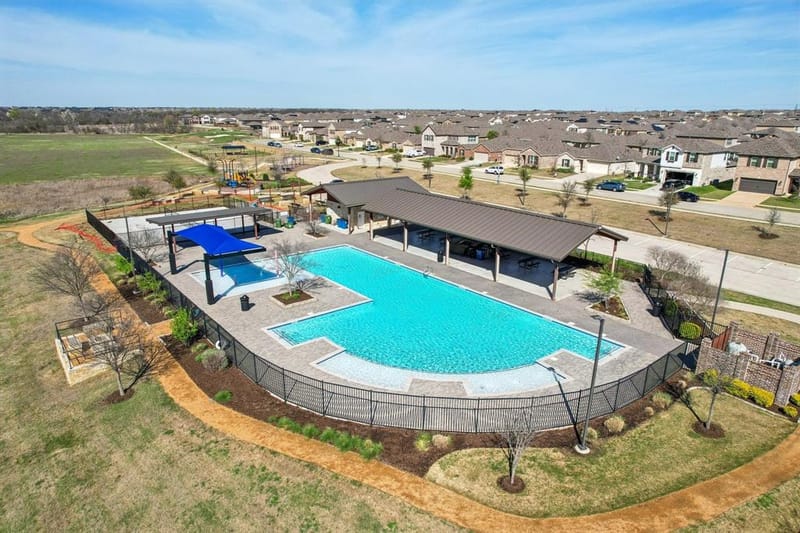 1521 Quentin Drive, Aubrey TX 76227 - Photo 32