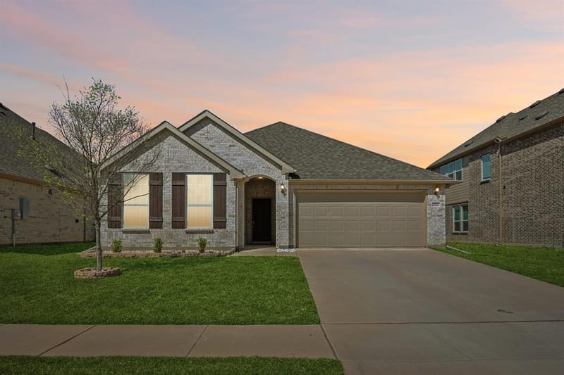 1521 Quentin Drive, Aubrey TX 76227