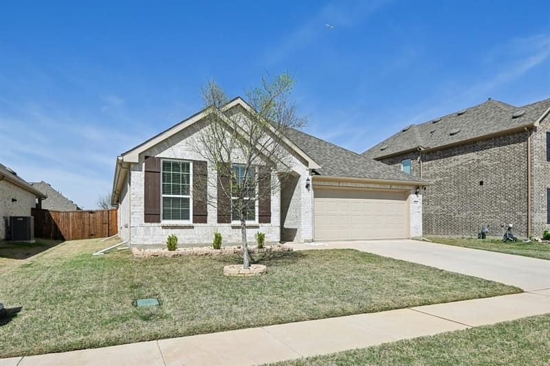 1521 Quentin Drive, Aubrey TX 76227 - Photo 4