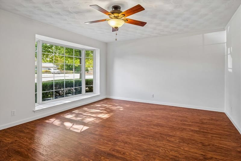 1228 Farnham Court E, Irving TX 75062 - Photo 5
